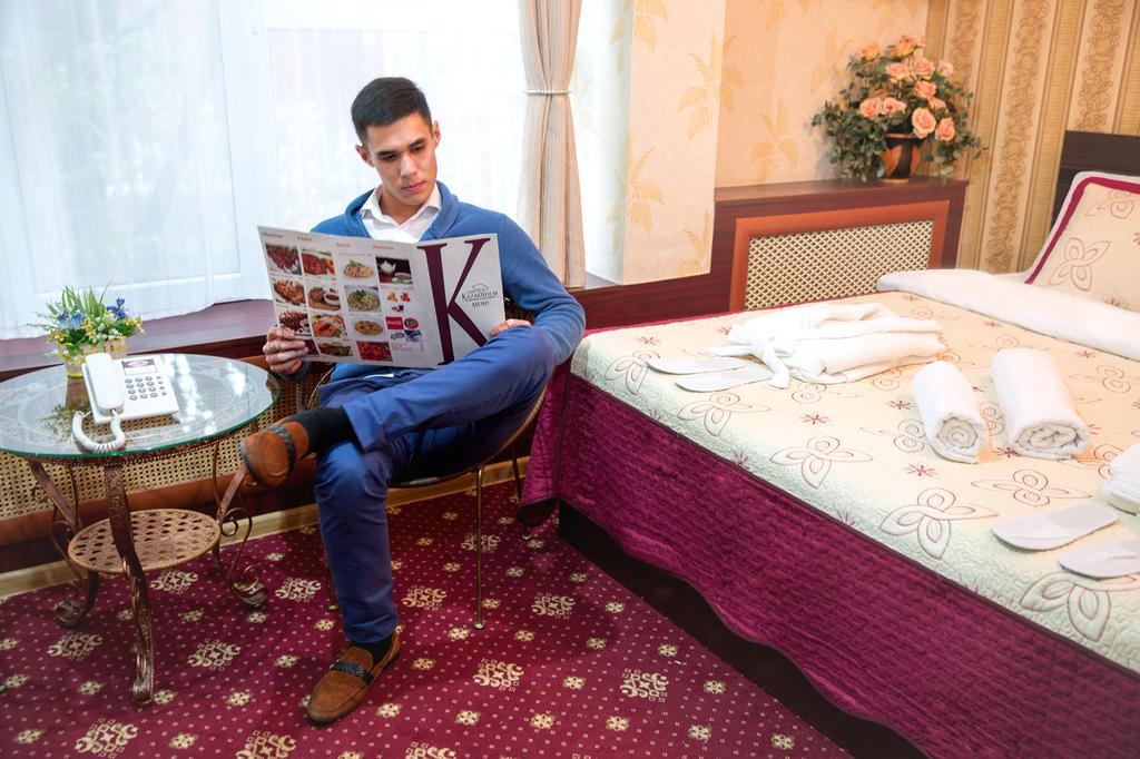 Hotel Kazakhfilm Алматы Экстерьер фото
