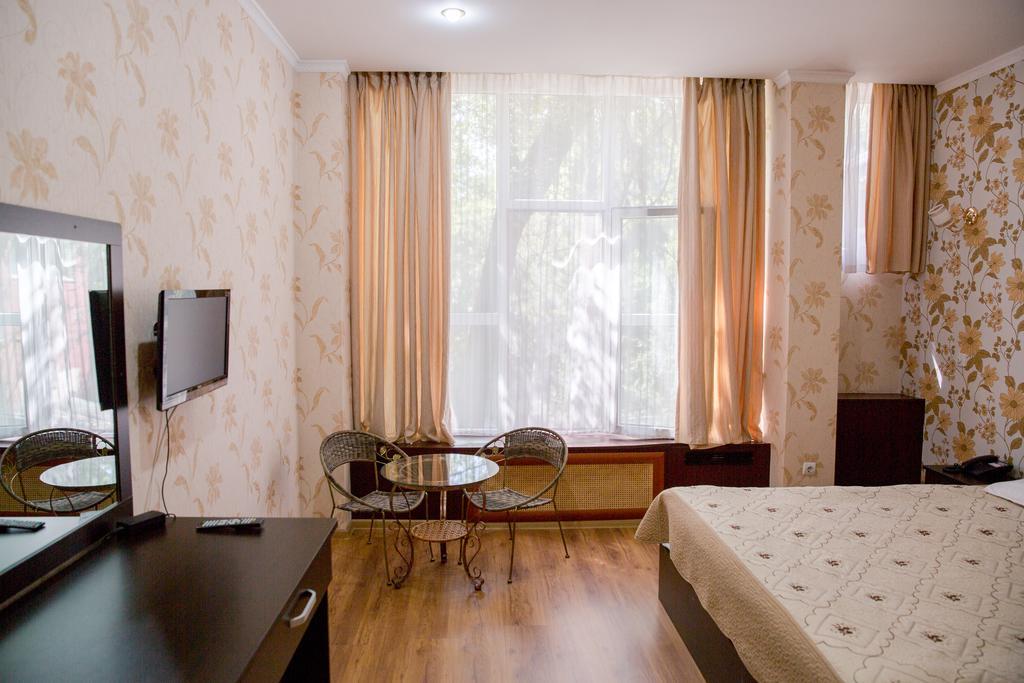 Hotel Kazakhfilm Алматы Экстерьер фото